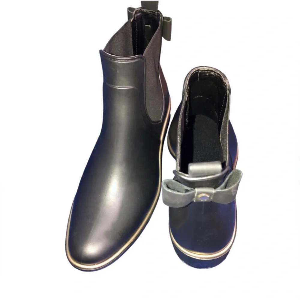 Kate Spade Solstice edimburg black back bow Chelsea Rain Boots size 11 brand new
